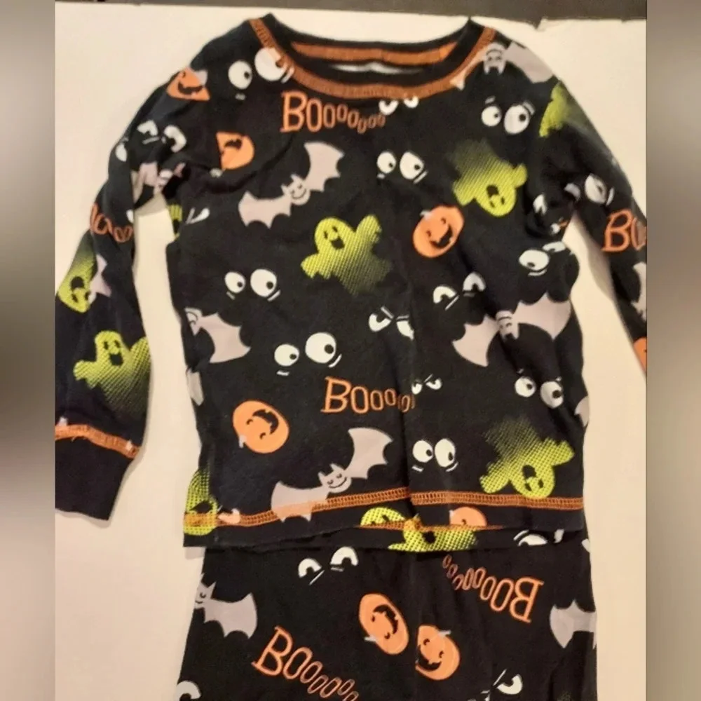 Lot of 2 Two Just One You by Carter's Halloween Pajama Sets in Size 2T